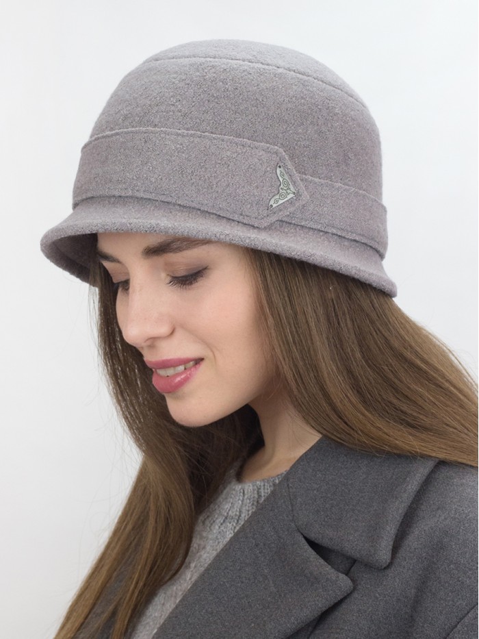 Демисезонная шляпа с элегантным декором серого цвета Д-251/2