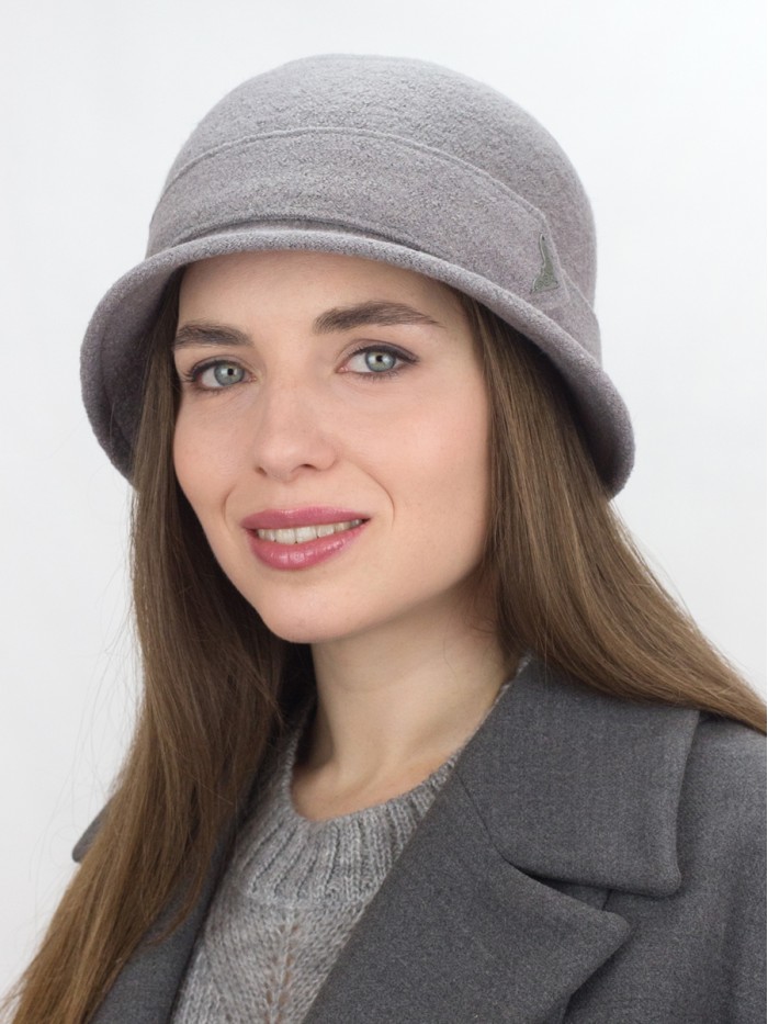 Демисезонная шляпа с элегантным декором серого цвета Д-251/2