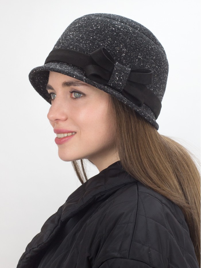 Элегантная шляпка с отделкой из замши цвет черный-молочный-серый Д-251/5А