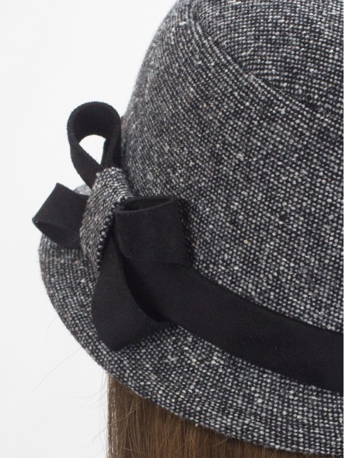 Элегантная шляпка с отделкой из замши цвет черный-средне-серый-серый Д-251/5А