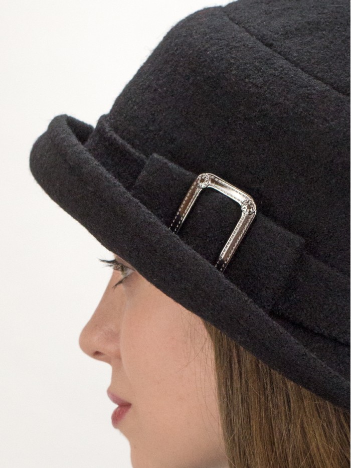 Оригинальная шляпа со стилизованным бантом цвет черный Д-254/3