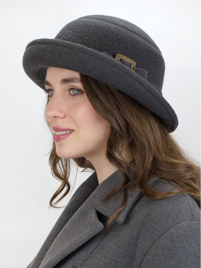 Демисезонная шляпа с большими полями серо-черный Д-254/3