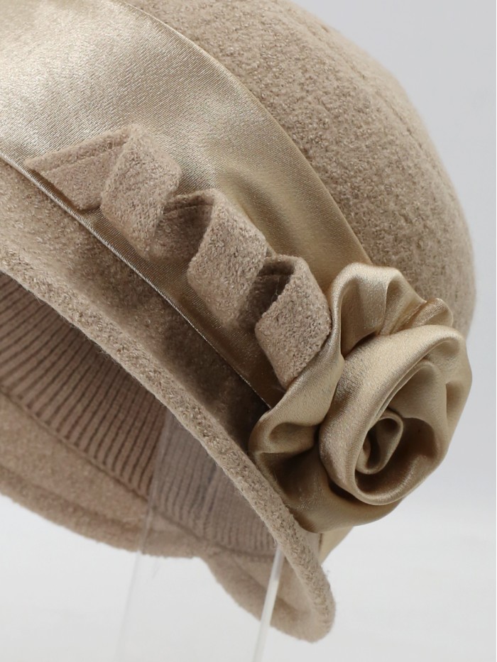 Шляпка с атласной лентой цвет бежевый Д-290