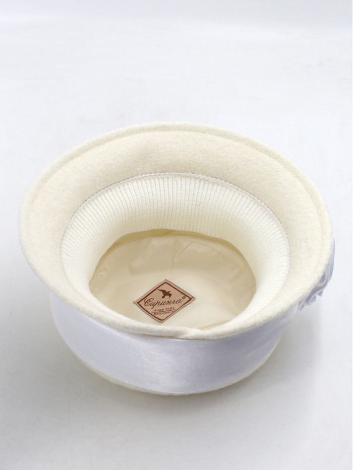 Шляпка с атласной лентой цвет молочный Д-290