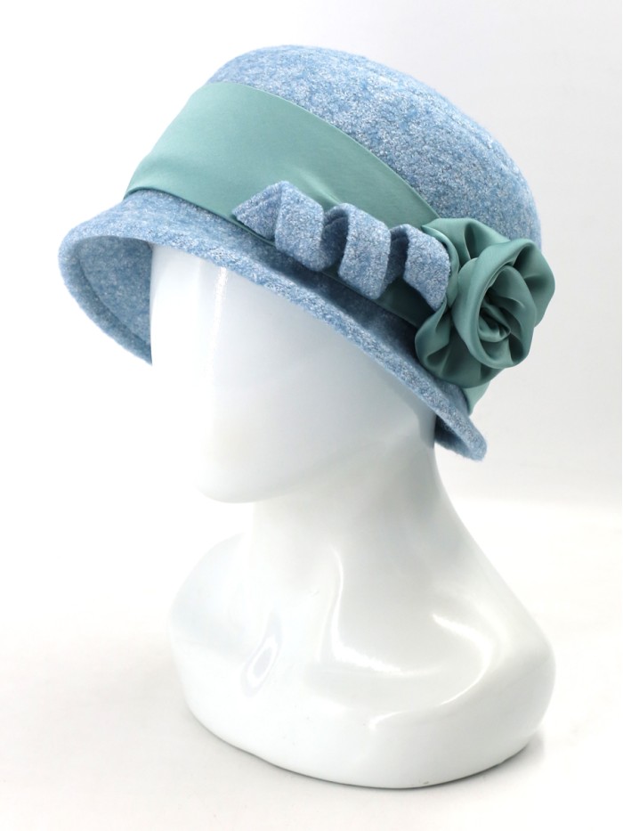 Шляпка с атласной лентой цвет небесный меланж Д-290