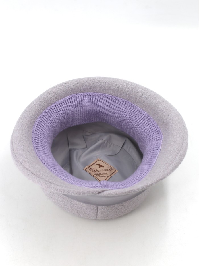 Шляпка со стилизованным бантом цвет лиловый Д-418