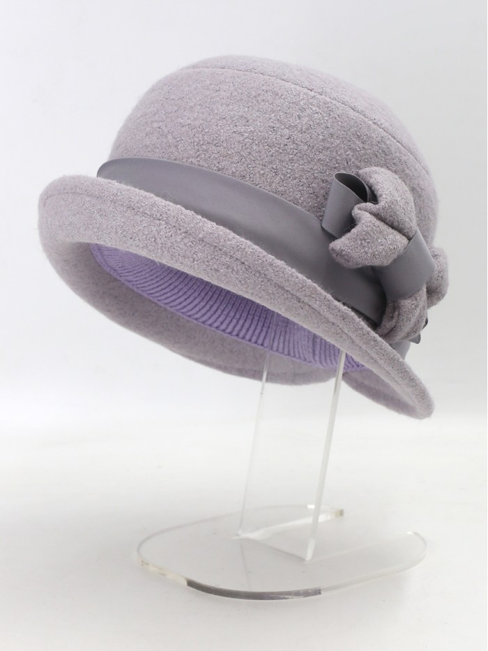 Шляпка со стилизованным бантом цвет лиловый Д-418