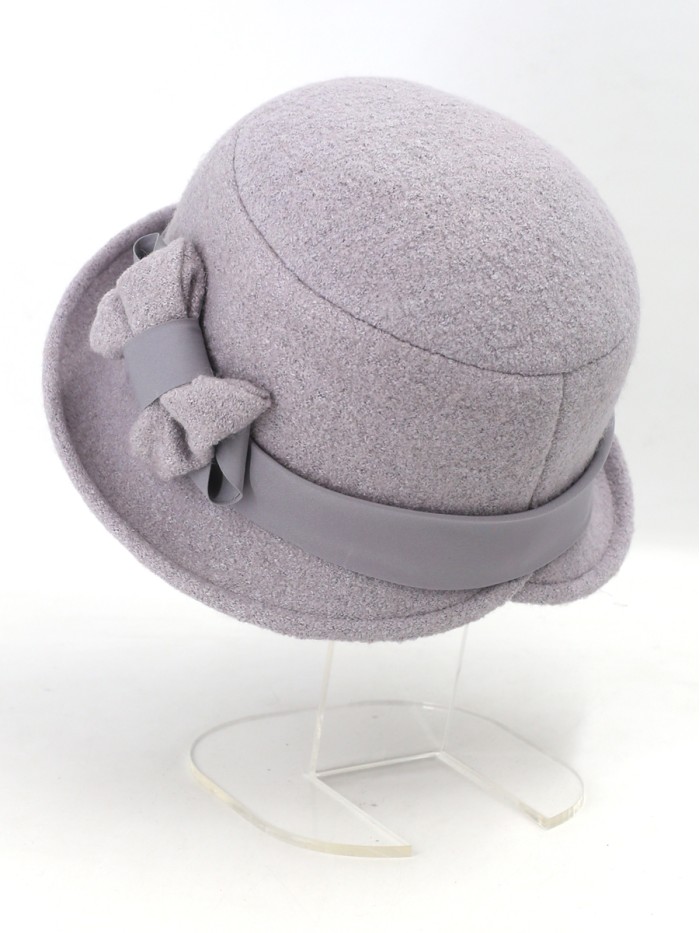 Шляпка со стилизованным бантом цвет лиловый Д-418