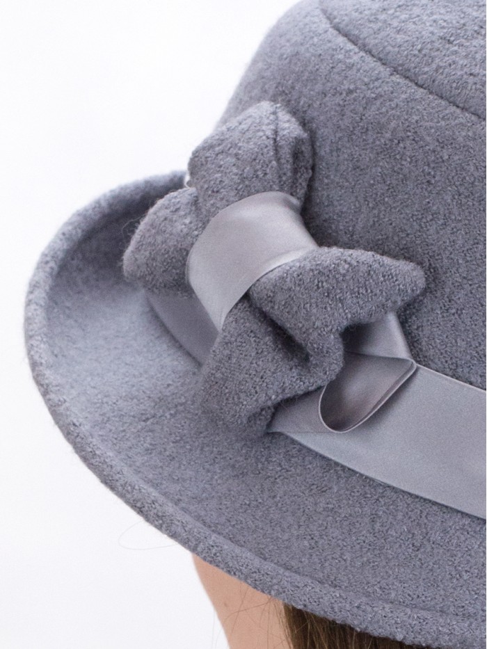 Шляпка со стилизованным бантом цвет темно-серый Д-418