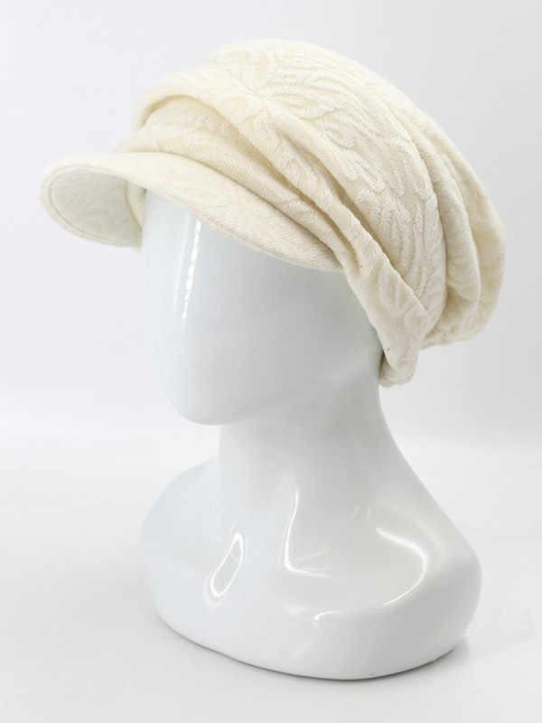 Дизайнерская кепка трикотажная цвет молочный Д-427