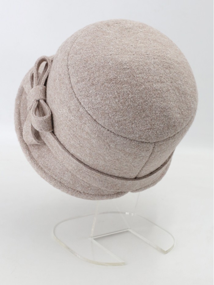 Шляпка с оригинальным бантом цвет кофе со сливками Д-552