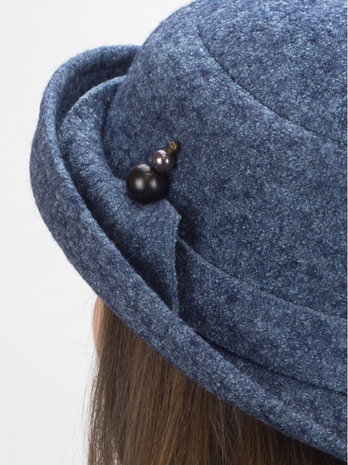 Шляпка с оригинальным декором цвет индиго меланж Д-554