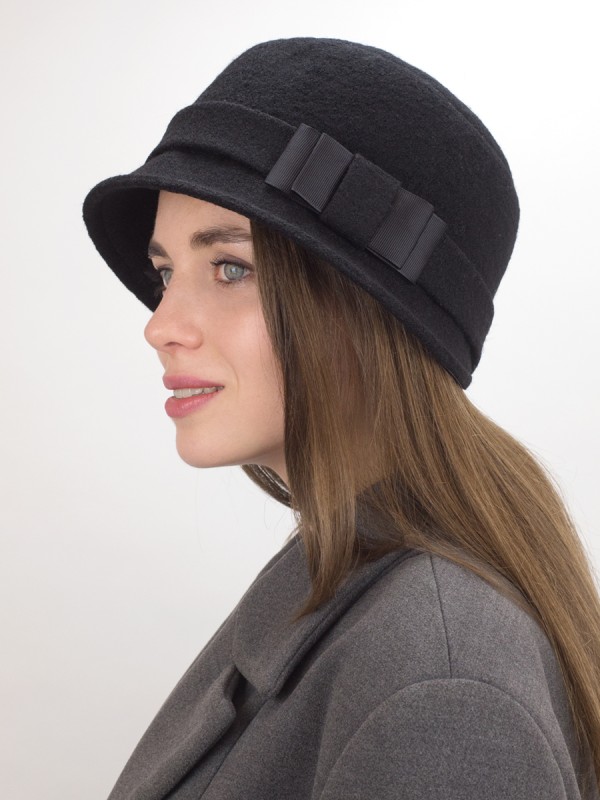 Шляпа со стилизованным бантом цвет черный Д-557/1