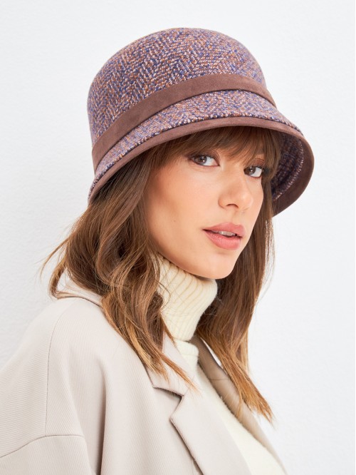 Шляпка с замшевой отделкой ...