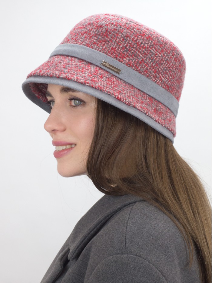 Шляпка с замшевой отделкой цвет красный-серый Д-560
