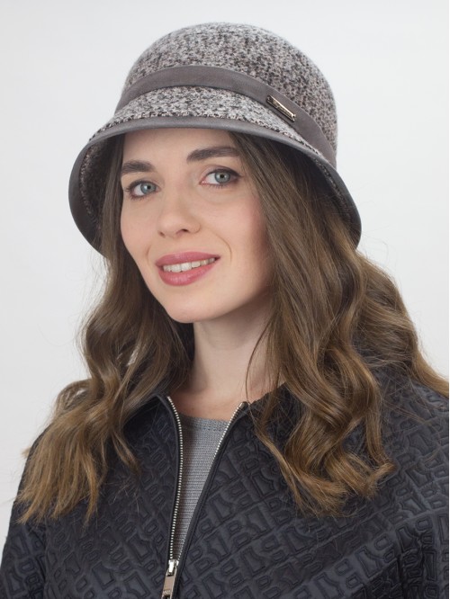 Шляпка с замшевой отделкой ...