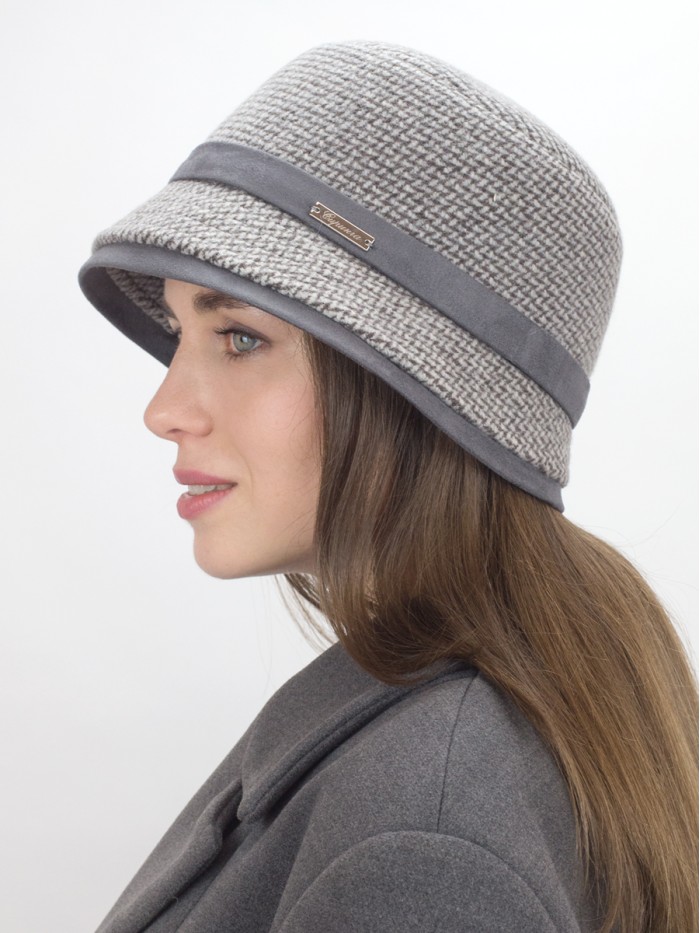 Шляпка с замшевой отделкой цвет светло-серый-коричневый Д-560