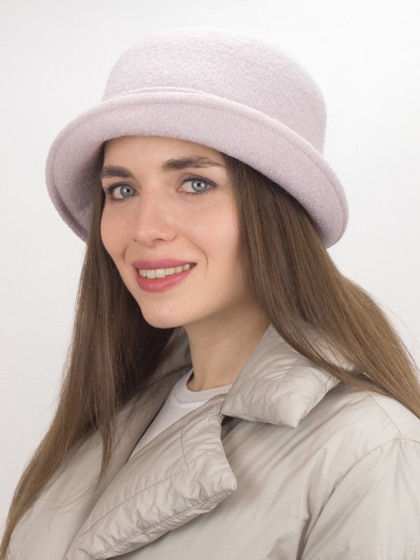 Шляпка с ассиметричный полем цвет жемчужный Д-566/2