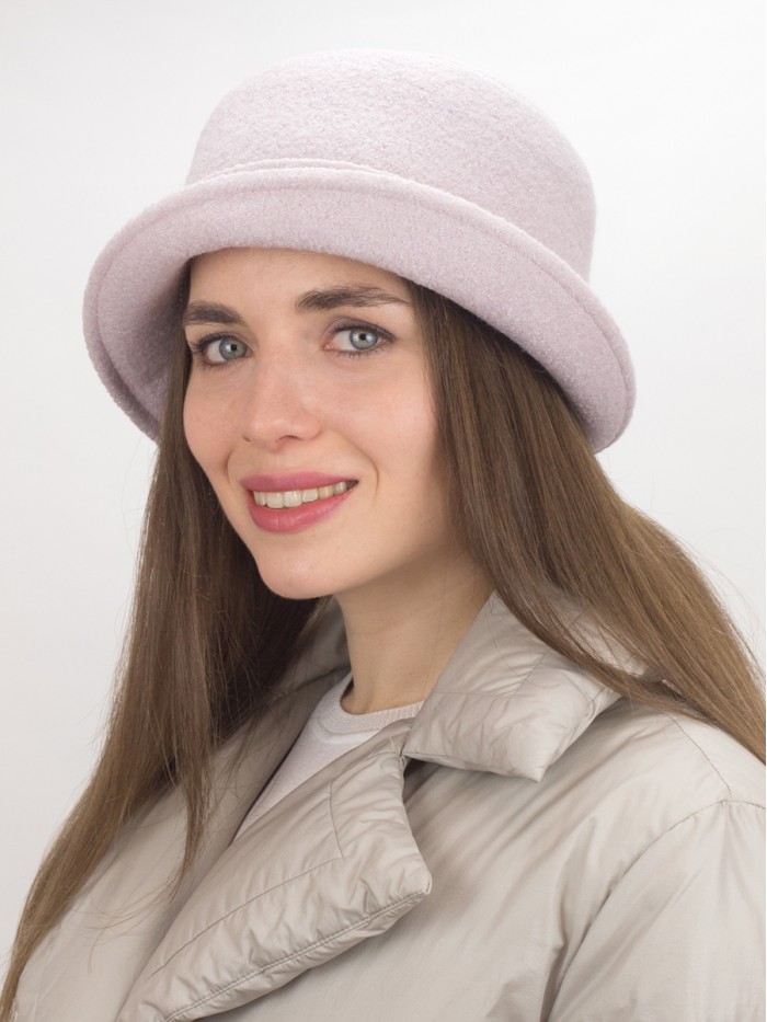 Шляпка с ассиметричный полем цвет жемчужный Д-566/2