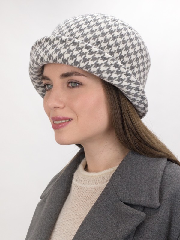 Городская шляпка цвет серый-белый Д-567