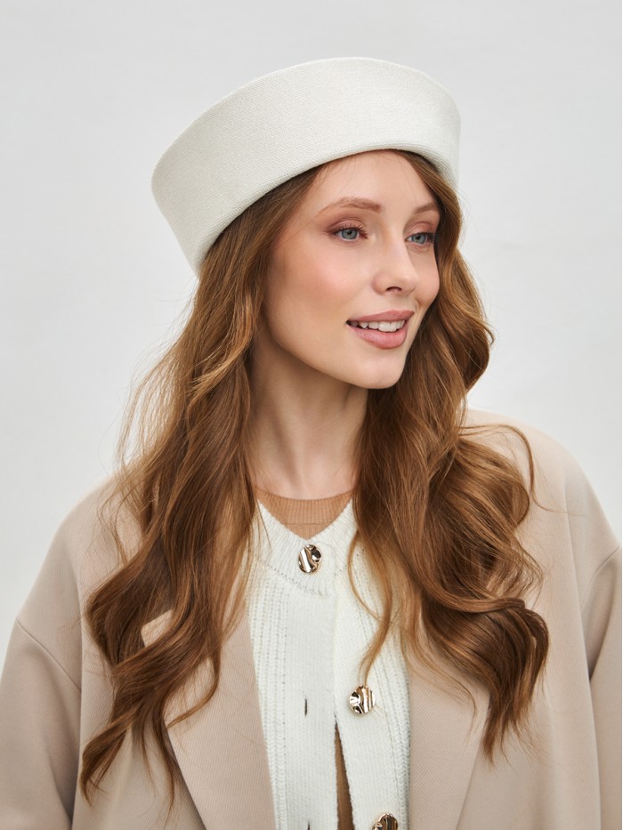 Шляпа с металлизированным эффектом цвет белый Д-569