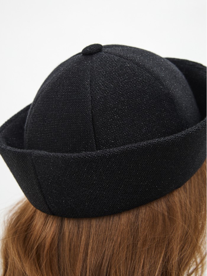Шляпа с металлизированным эффектом цвет черный Д-569
