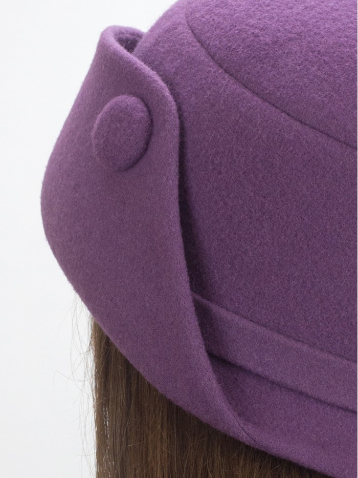 Шляпа с оригинальным полем цвет лиловый Д-570