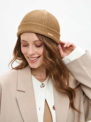 Дизайнерская шапочка "Докер" цвет золотой Д-574/1