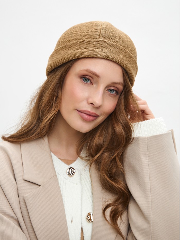 Дизайнерская шапочка "Докер" цвет золотой Д-574/1