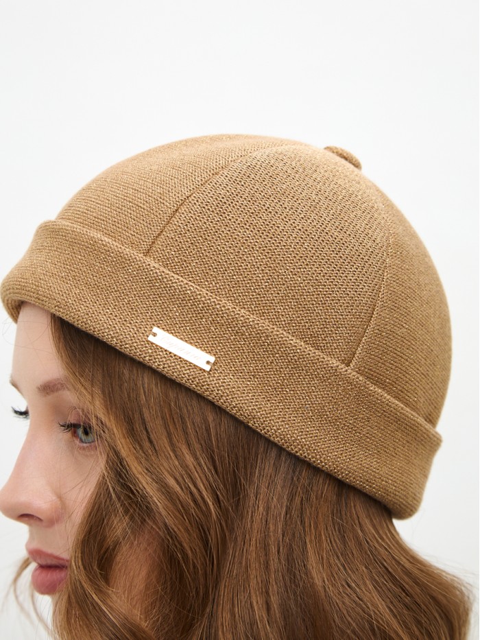 Дизайнерская шапочка "Докер" цвет золотой Д-574/1