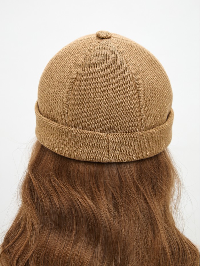 Дизайнерская шапочка "Докер" цвет золотой Д-574/1