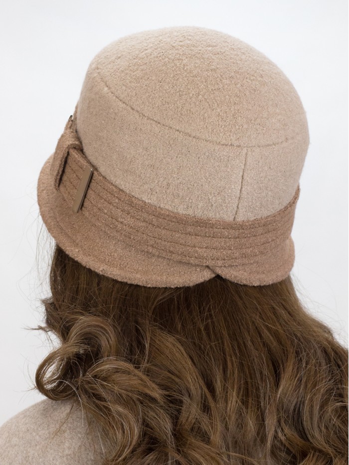 Шляпка "Клош" с декором цвет бежевый-темно-бежевый Д-651/9