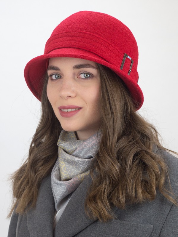 Шляпа с декоративной пряжкой цвет алый Д-652/5 Шляпа с декоративной пряжкой цвет алый Д-652/5