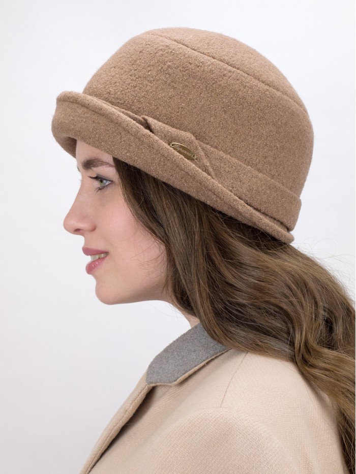 Шляпка с элегантным декором цвет темно-бежевый Д-653А