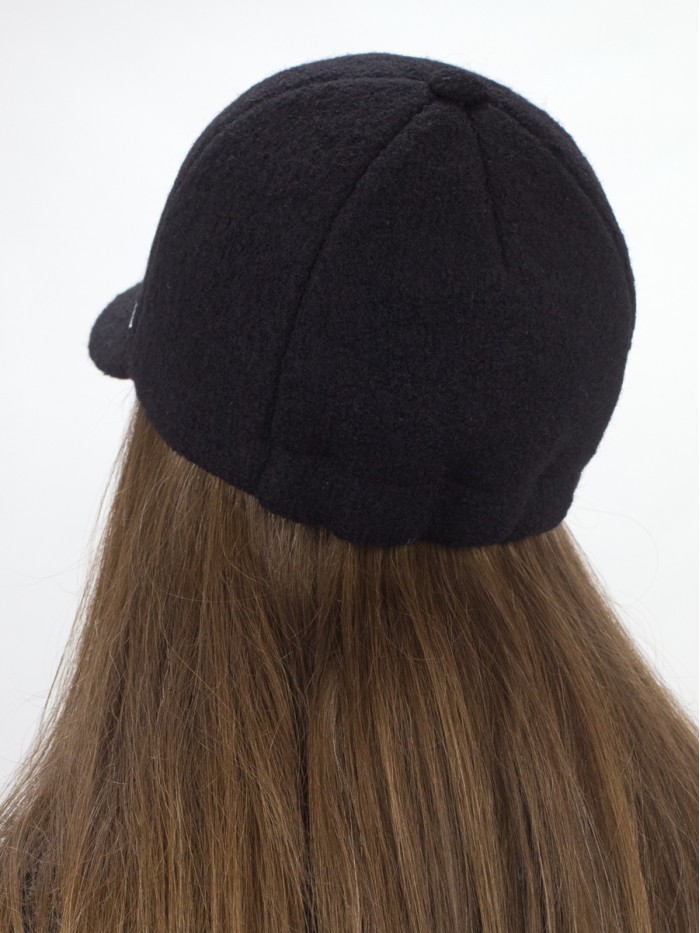 Женственная шерстяная бейсболка цвет черный Д-739