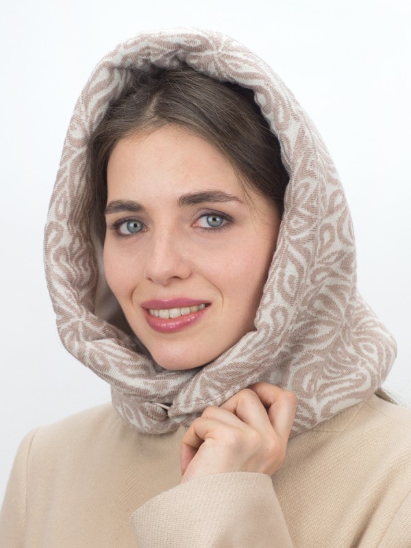 Капор трикотажный с фактурным рисунком цвет молочный-кремовый Д-821