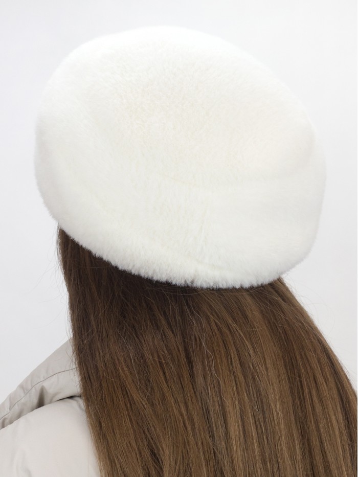 Объемный утепленный берет цвет белый Д-824