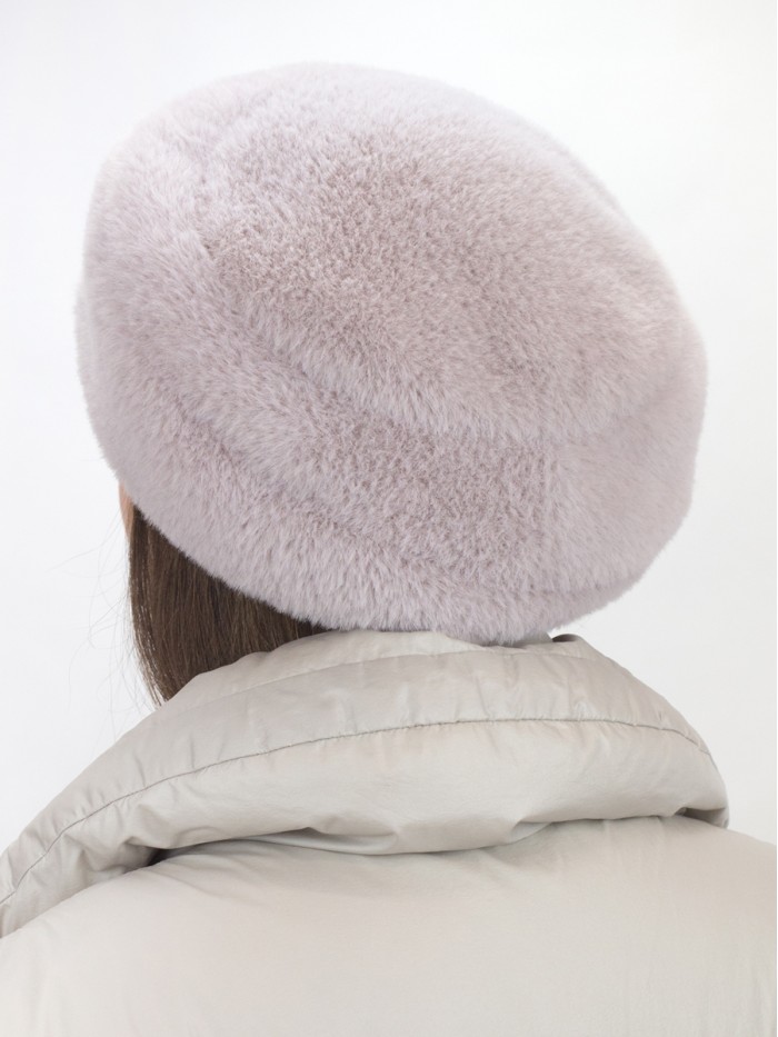 Объемный утепленный берет цвет жемчужный Д-824