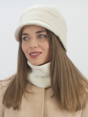 Комплект со снудом из искусственного меха цвет молочный Д-848К