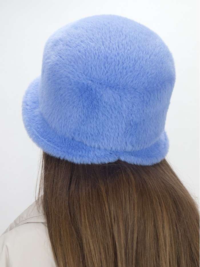 Шляпка с маленькими полями из эко-меха цвет голубой Д-851