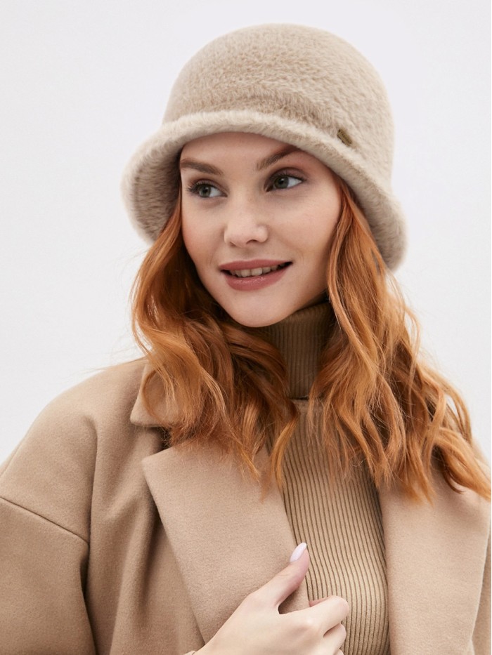 Шляпка из эко-меха цвет бежевый Д-853