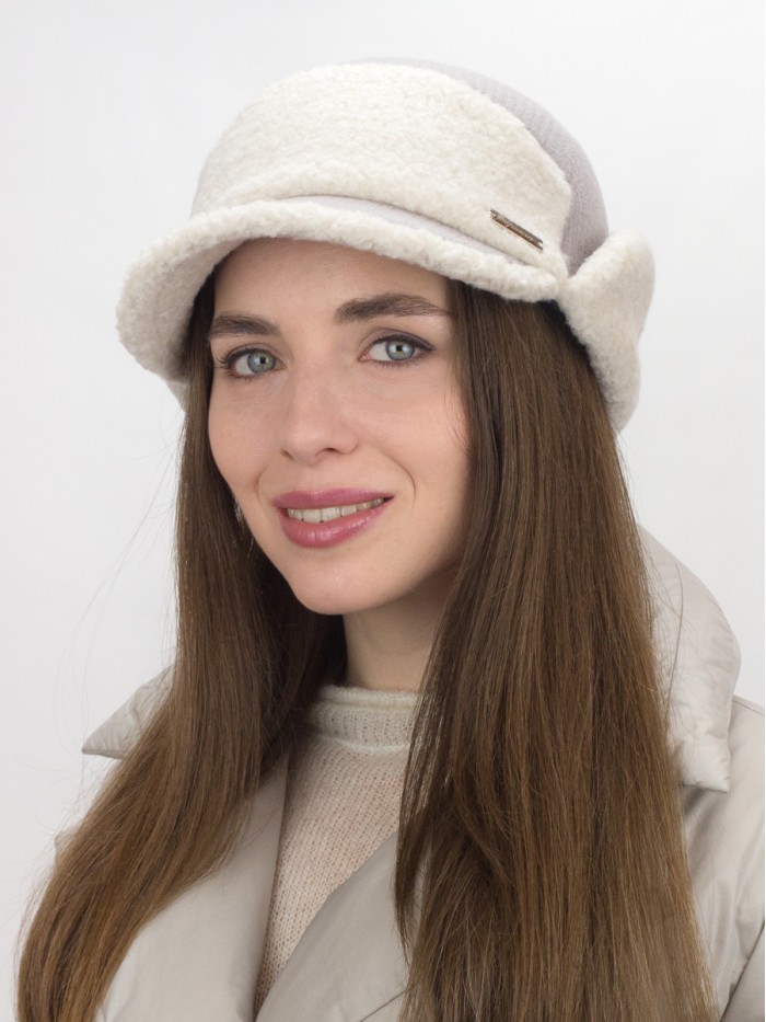 Бейсболка женская с меховой отделкой и ушками серо-бежевого цвета Д-939У