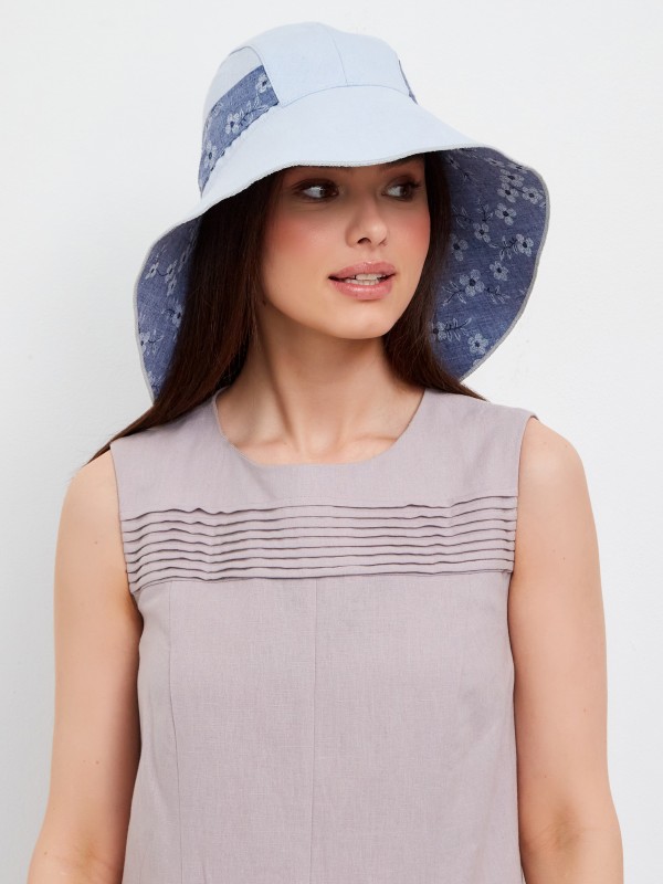 Стильная комбинированная шляпка из эко-льна цвет небесно-голубой-джинсовый Л-411