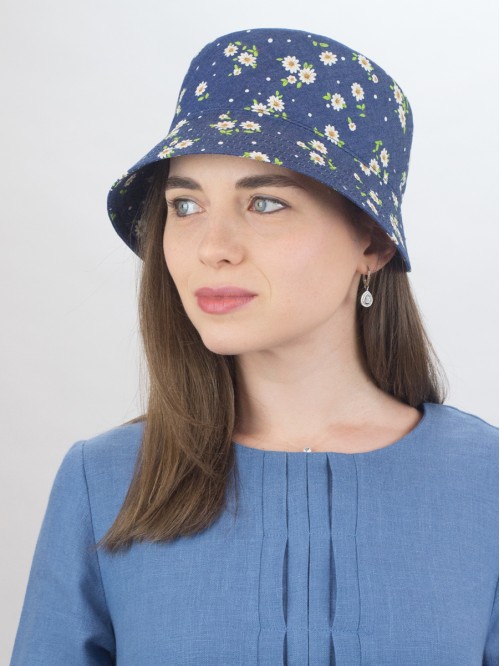 Легкая шляпка с регулировк...