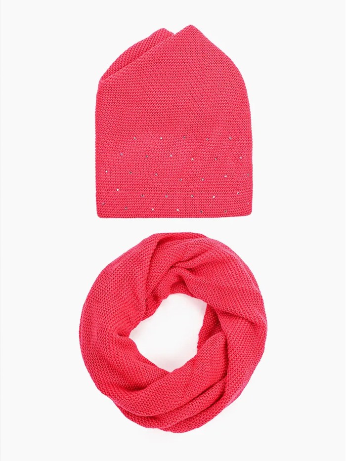 Дизайнерский комплект со стразовой композицией на шапочке темно-розового цвета ТД-399К