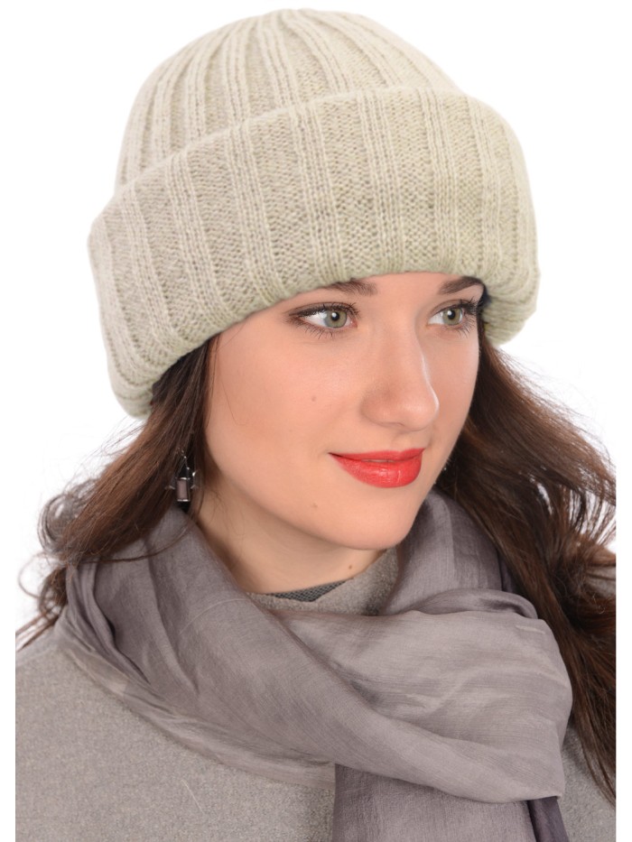 Нежнейшая шапочка из мохера цвет бежевый ТД-426