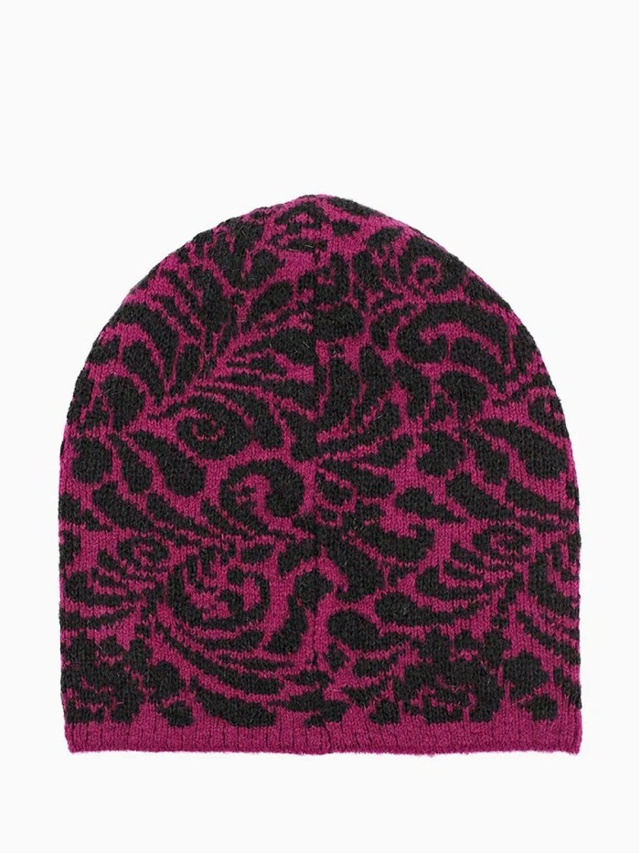 Нежная шапочка с изысканным рисунком цвет фуксия-черный ТД-442