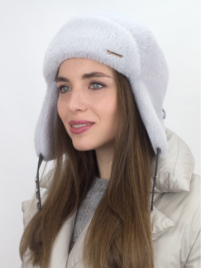 Нежная ушанка из экомеха цвет светло-серый З-841/1