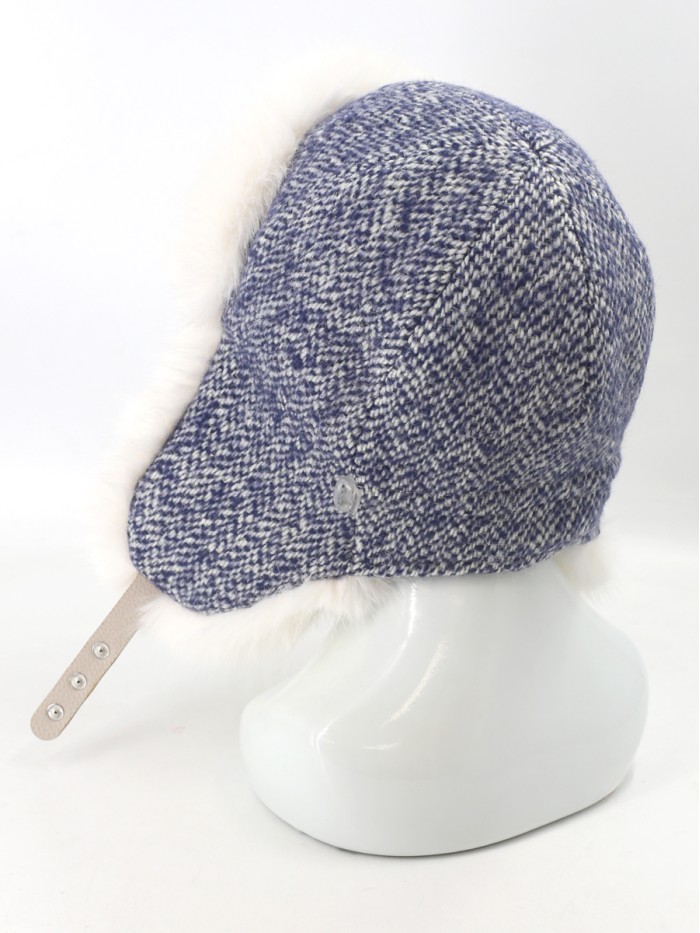 Комбинированная ушанка с искусственным мехом и регулировкой размера цвета джинсовый-молочный З-843М