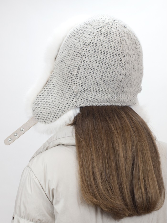 Комбинированная ушанка с искусственным мехом и регулировкой размера цвета светло-бежевый-черный З-843М